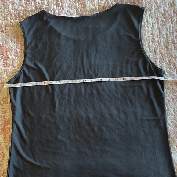 Elegant Black and Gray Floral Tank Top - Picture 3 of 6